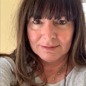 Meet your Posher, Debra